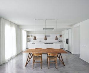 arredamento su misura tavoli in legno